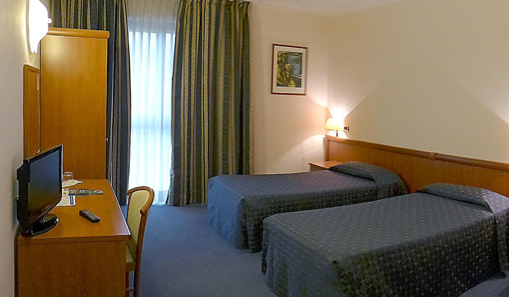 Valdenza Hotel Campegine Zewnętrze zdjęcie