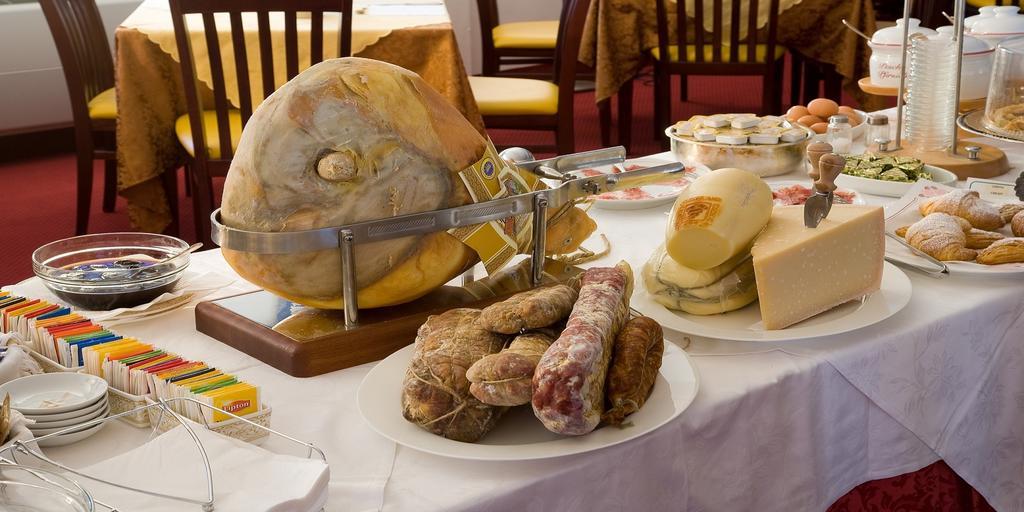 Valdenza Hotel Campegine Zewnętrze zdjęcie