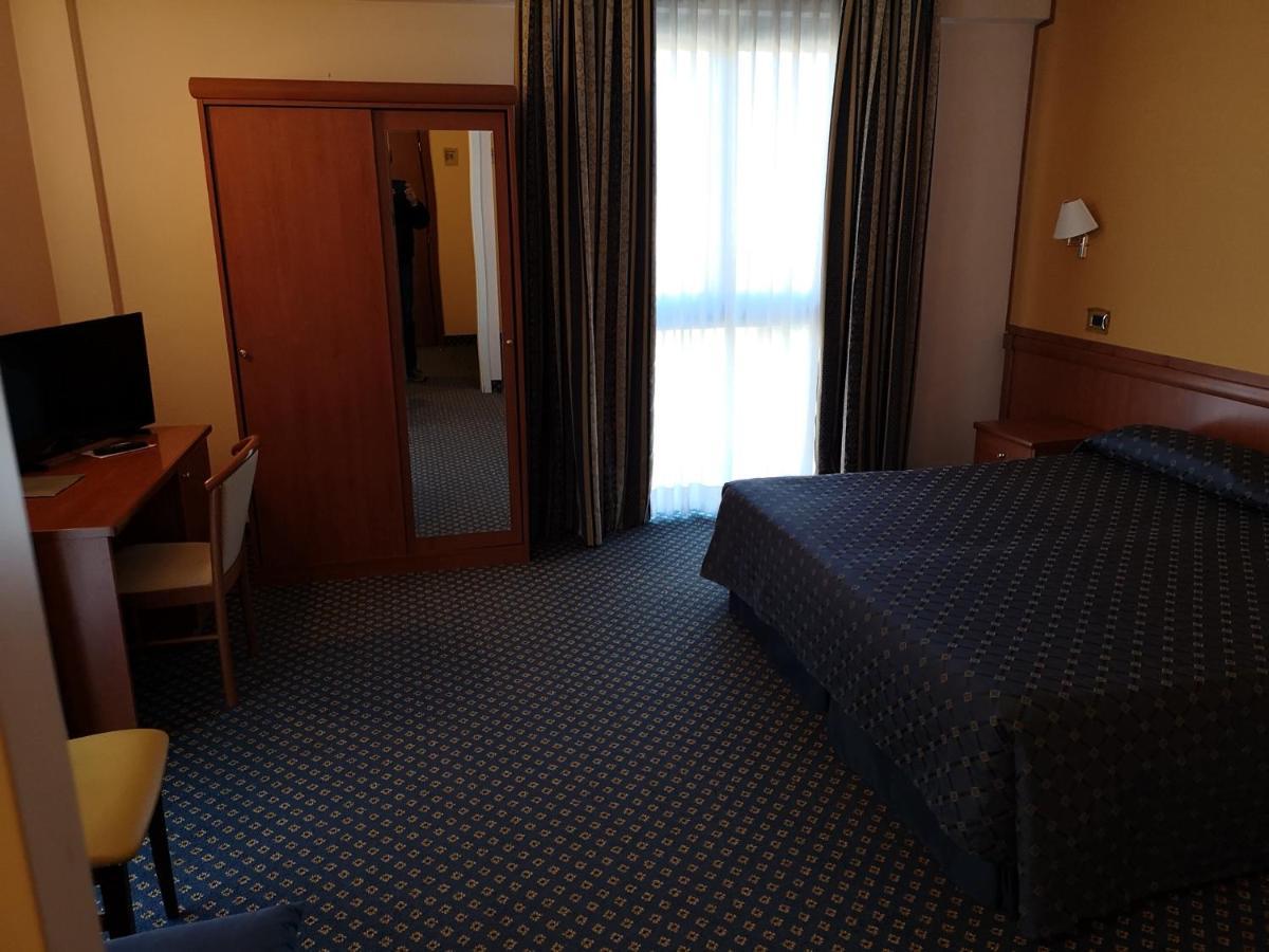 Valdenza Hotel Campegine Zewnętrze zdjęcie